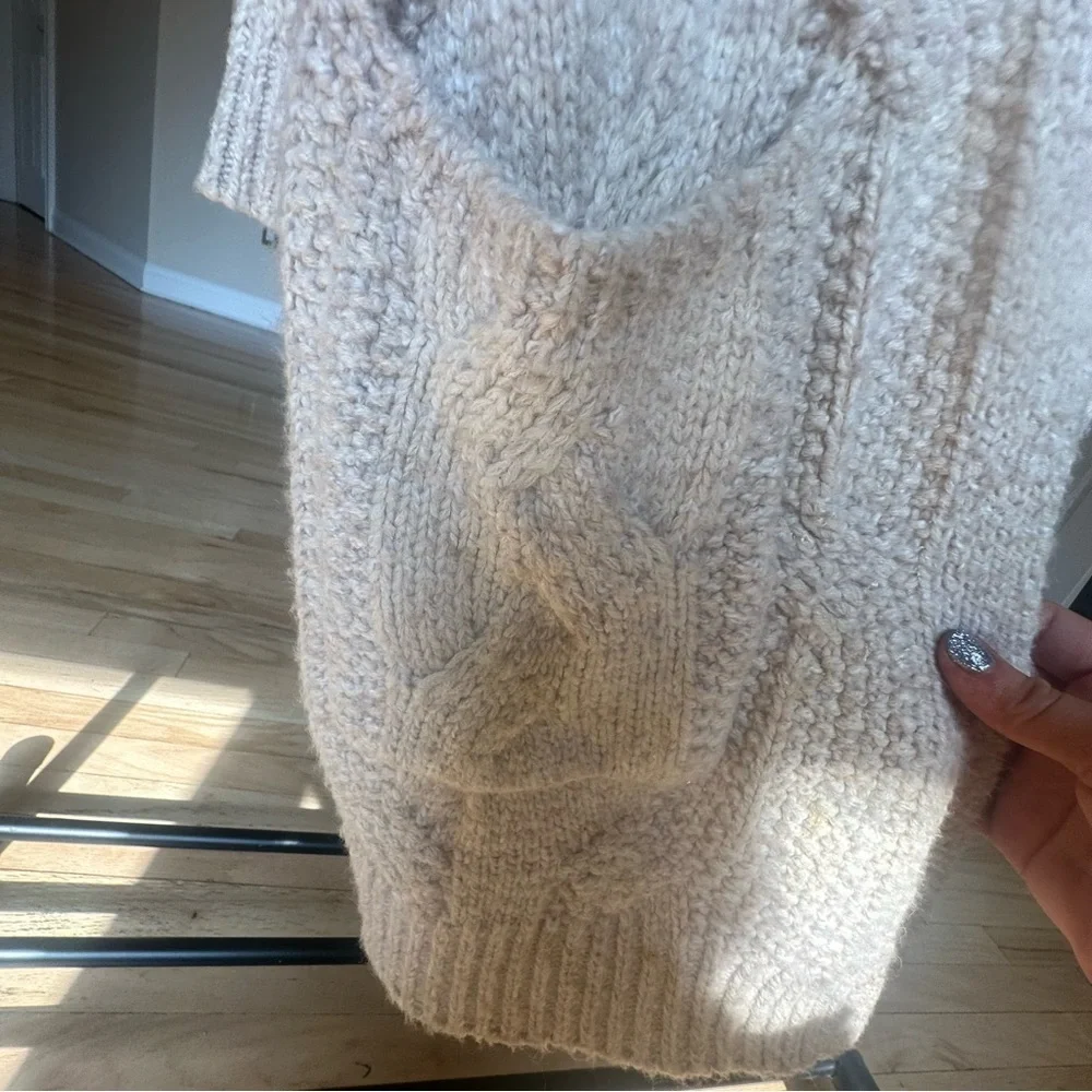 Line Cardigan - Picture 4 of 6